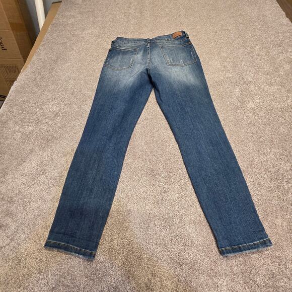 Distressed weekend Boyfriend Judy Blue Relaxed Fit Jeans Ripped Denim sz 30 - Picture 1 of 16